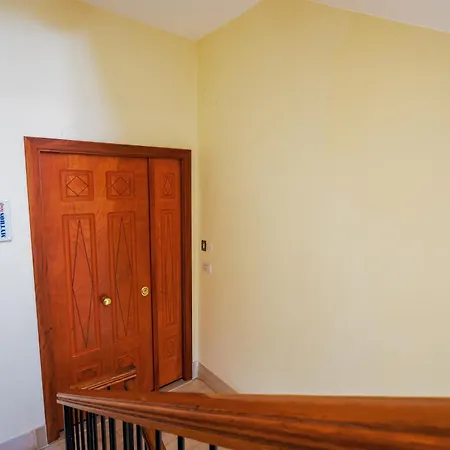 Mythos House Nocleg ze śniadaniem 3*