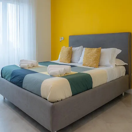Mythos House 3* SantʼAgata sui Due Golfi