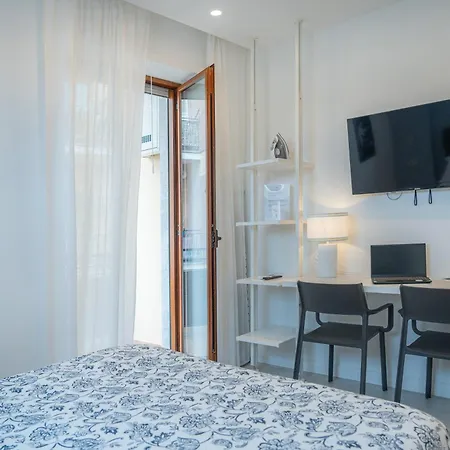 Nocleg ze śniadaniem Mythos House SantʼAgata sui Due Golfi